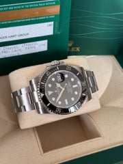 Pre-owned Rolex Submariner Date 116610LN Stainless Steel 2017 Box and Papers