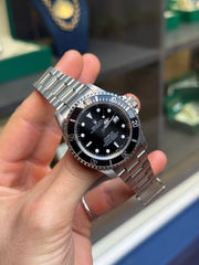 Pre-owned Rolex SeaDweller 40mm 16600 2002 Fantastic Condition Complete Set