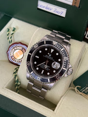 Pre-owned Rolex Submariner 16610 Pre-Ceramic Engraved Rehaut 2007 Complete Set