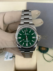 Pre-owned Rolex Oyster Perpetual 41mm Green Dial 134300 2025 Full Set Unworn