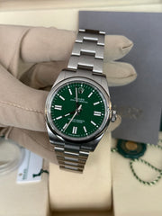 Pre-owned Rolex Oyster Perpetual 41mm Green Dial 134300 2025 Full Set Unworn