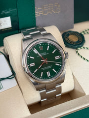Pre-owned Rolex Oyster Perpetual 41mm Green Dial 134300 2025 Full Set Unworn