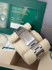 Pre-owned Rolex Oyster Perpetual 41mm Green Dial 134300 2025 Full Set Unworn