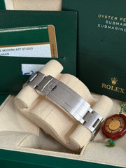 Pre-owned Rolex Submariner Hulk 40mm 116610LV 2012 Mint Condition Unpolished Complete Set