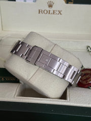 Pre-owned Rolex Submariner 16610LV Kermit Stainless Steel 2005 Box and Papers Mint Condition