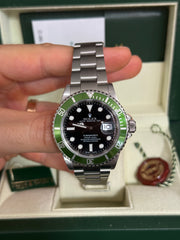 Pre-owned Rolex Submariner 16610LV Kermit Stainless Steel 2005 Box and Papers Mint Condition