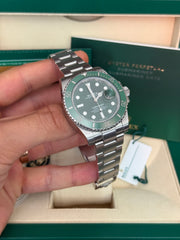 Pre-owned Rolex Submariner Hulk 40mm 116610LV 2018 Mint Condition Complete Set