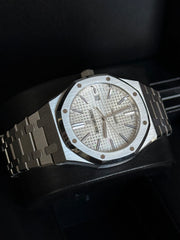Pre-owned Audemars Piguet Royal Oak 15400ST 41MM White Dial Complete Set