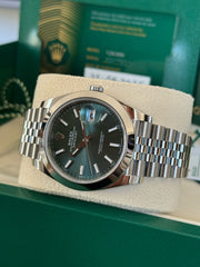 Pre-owned Rolex Datejust Mint Green Smooth Jubilee 126300 2025 Full Set