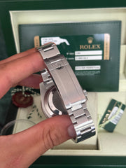 Pre-owned Rolex Submariner Hulk 40mm 116610LV 2010 Mint Condition Complete Set