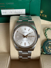 Pre-owned Rolex Oyster Perpetual 41mm Silver Dial 124300 2020 Full Set