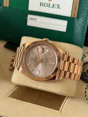Pre-owned Rolex DayDate 40 228235 Sundust Baguette Diamond Dial