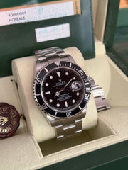 Pre-owned Rolex Submariner 16610 Pre-Ceramic Engraved Rehaut 2010 Complete Set Mint Condition