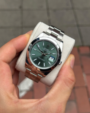 Pre-owned Rolex Datejust Mint Green Smooth Oyster 126300 2023 Full Set